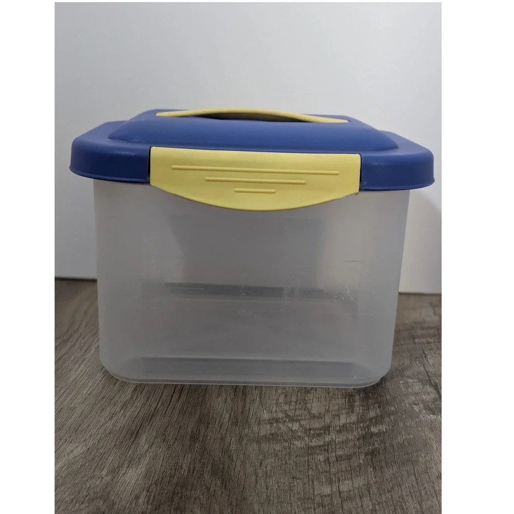 Sterilite Show Offs Storage Bin #1892 Blueberry Lid Yellow Snap Handle Container